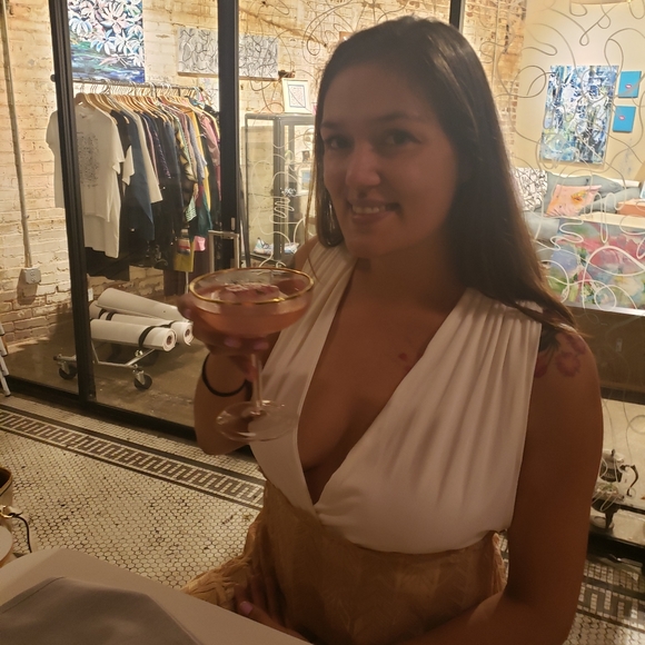 Meet your Posher, Stacie - Picture 8 of 9